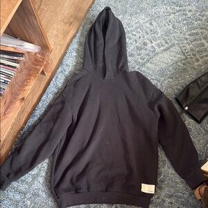 Vuori Black Sweatshirt Classic Athleisure Design